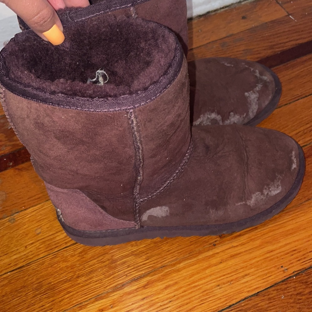 Classic UGGS Authentic - Picture 2 of 5